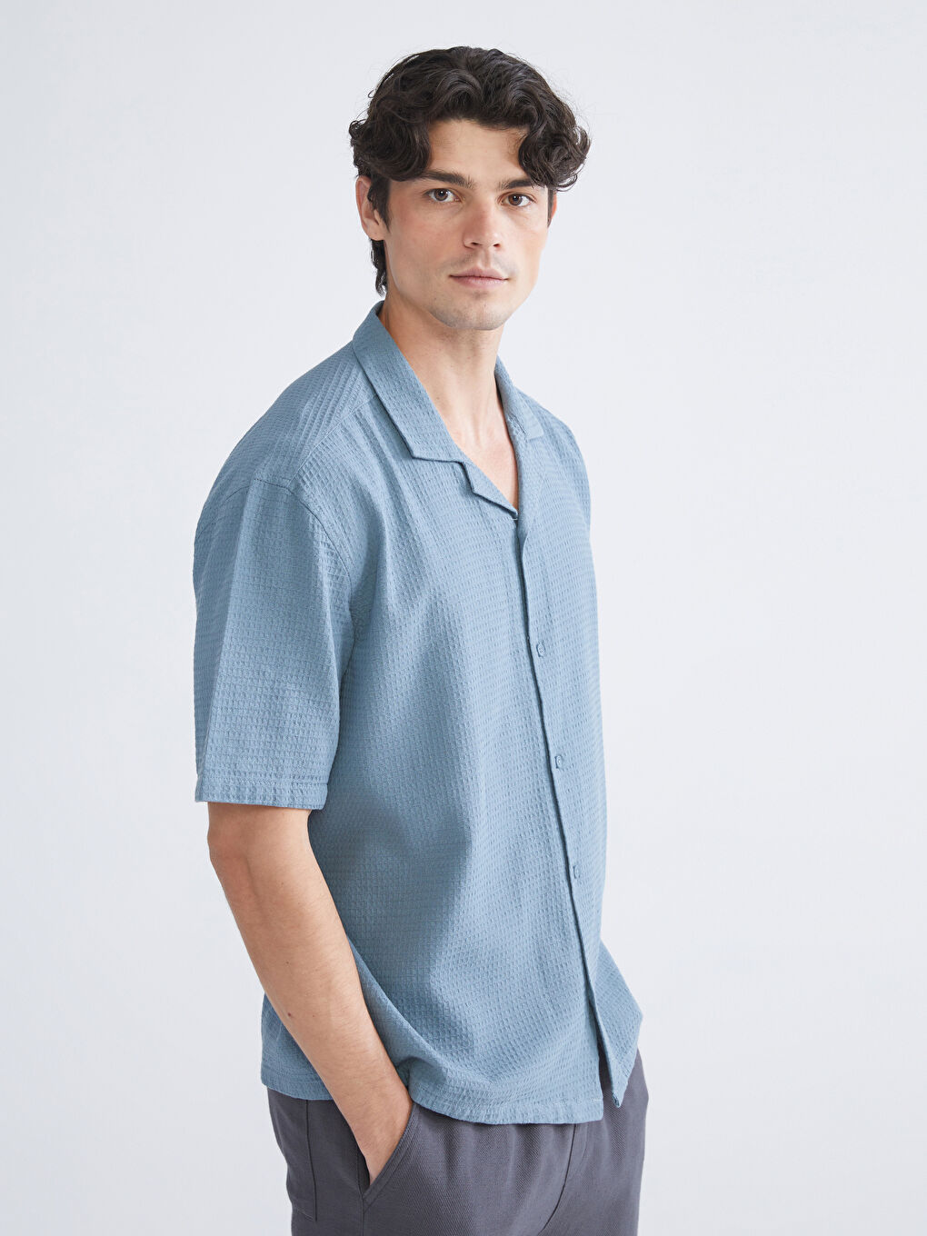 Relaxed Fit Resort Collar Short Sleeve Men's Shirt