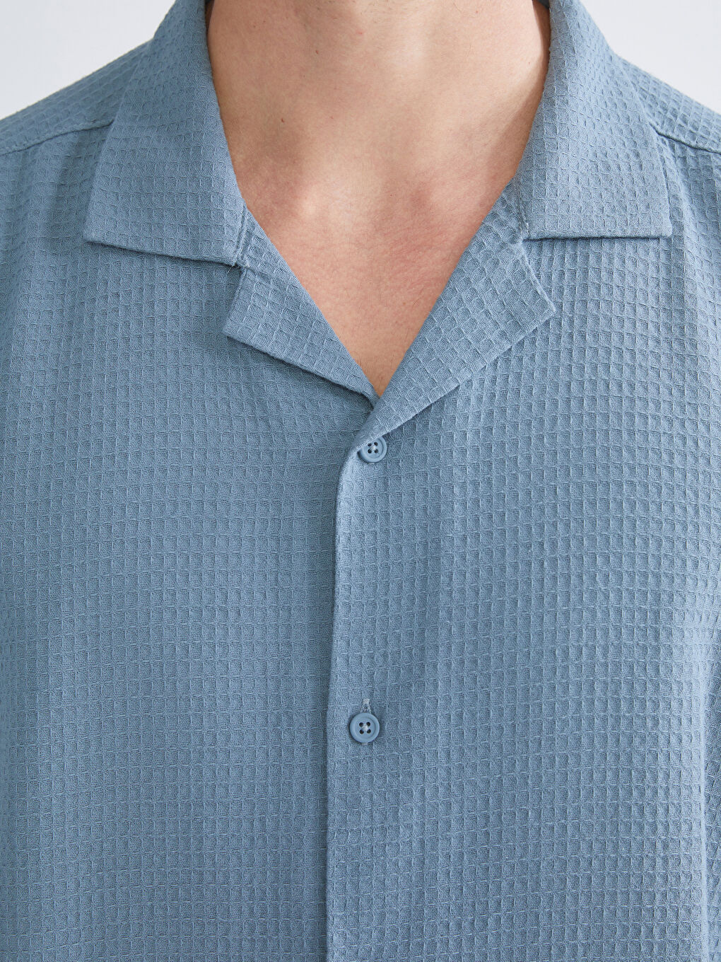 Relaxed Fit Resort Collar Short Sleeve Men's Shirt-2