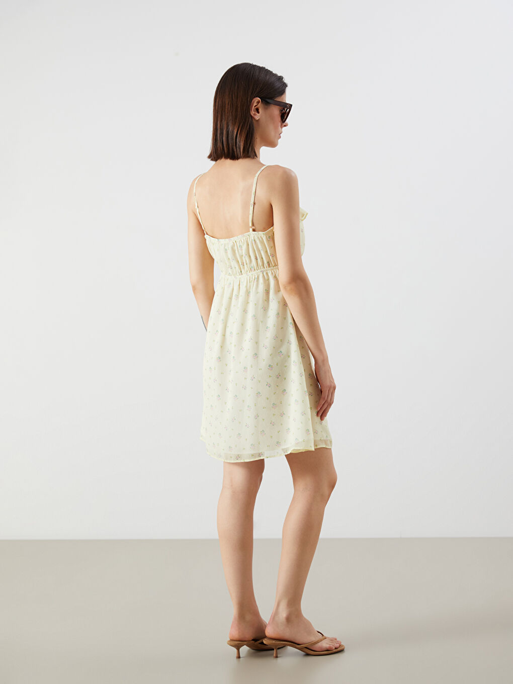 Sarı V Yaka Çiçekli Şifon Mini Elbise-3