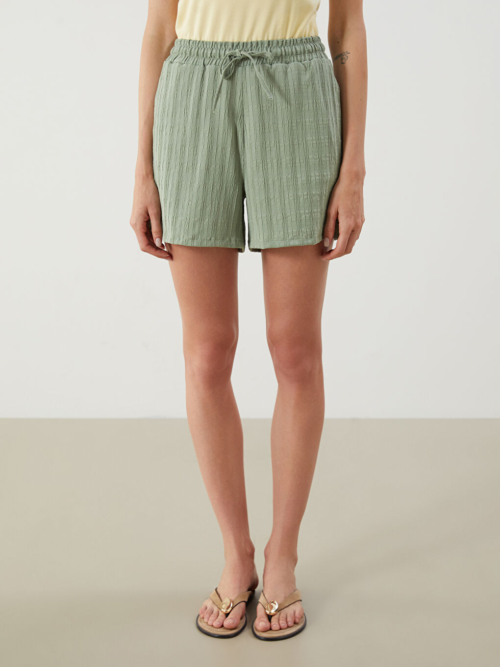 Elasticated Waist Textured Women's Shorts -S5QA50Z8-GC8