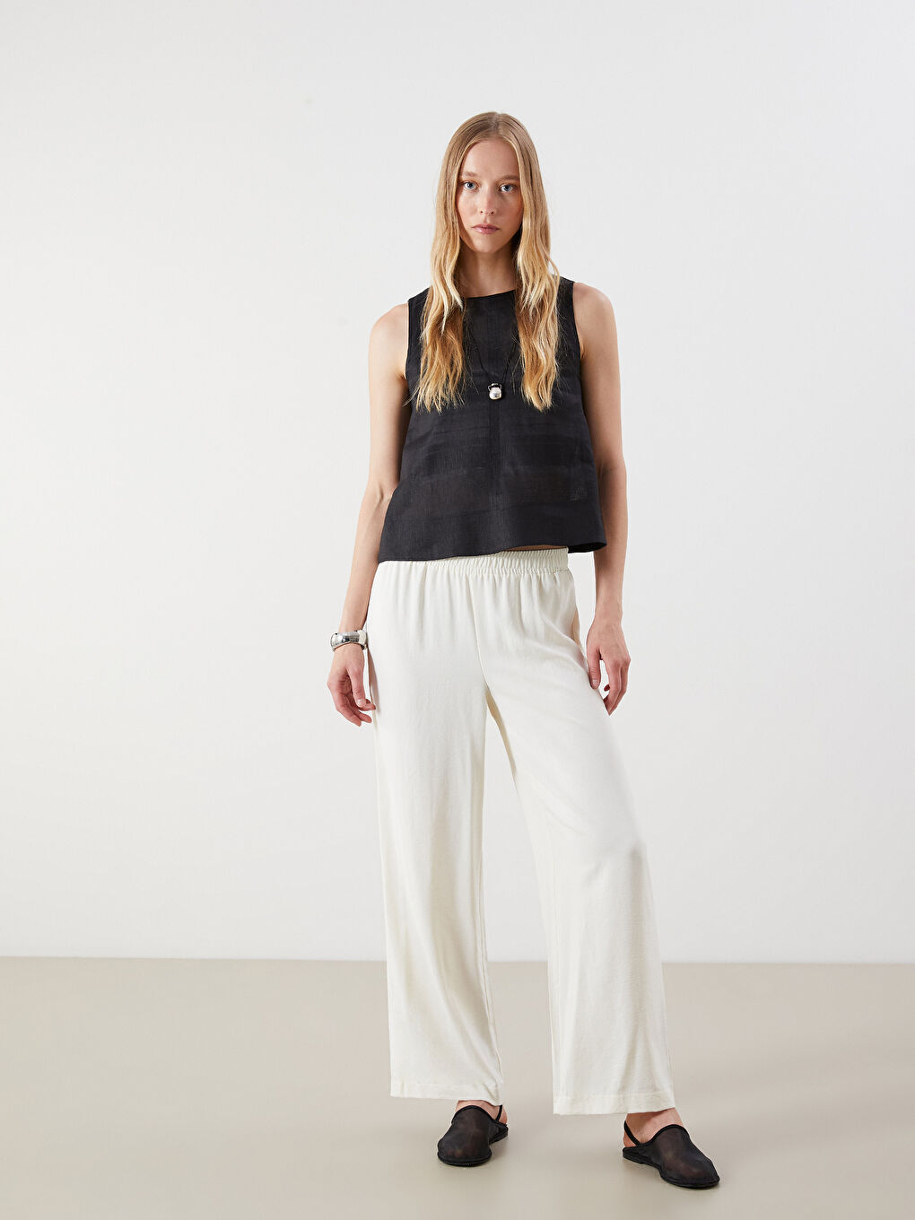 Ekru Beli Lastikli Geniş Paça Kadın Pantolon