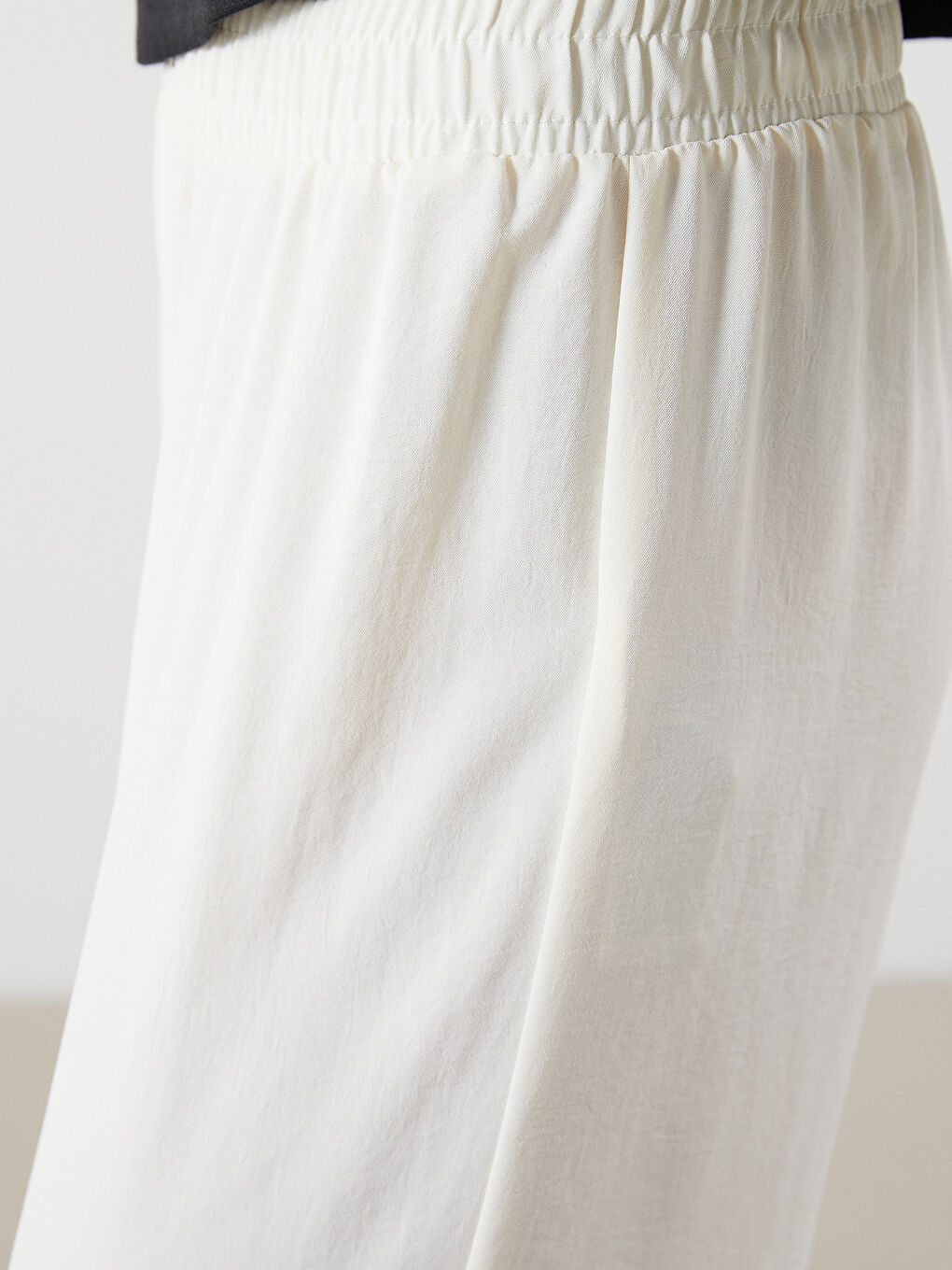 Ekru Beli Lastikli Geniş Paça Kadın Pantolon-2