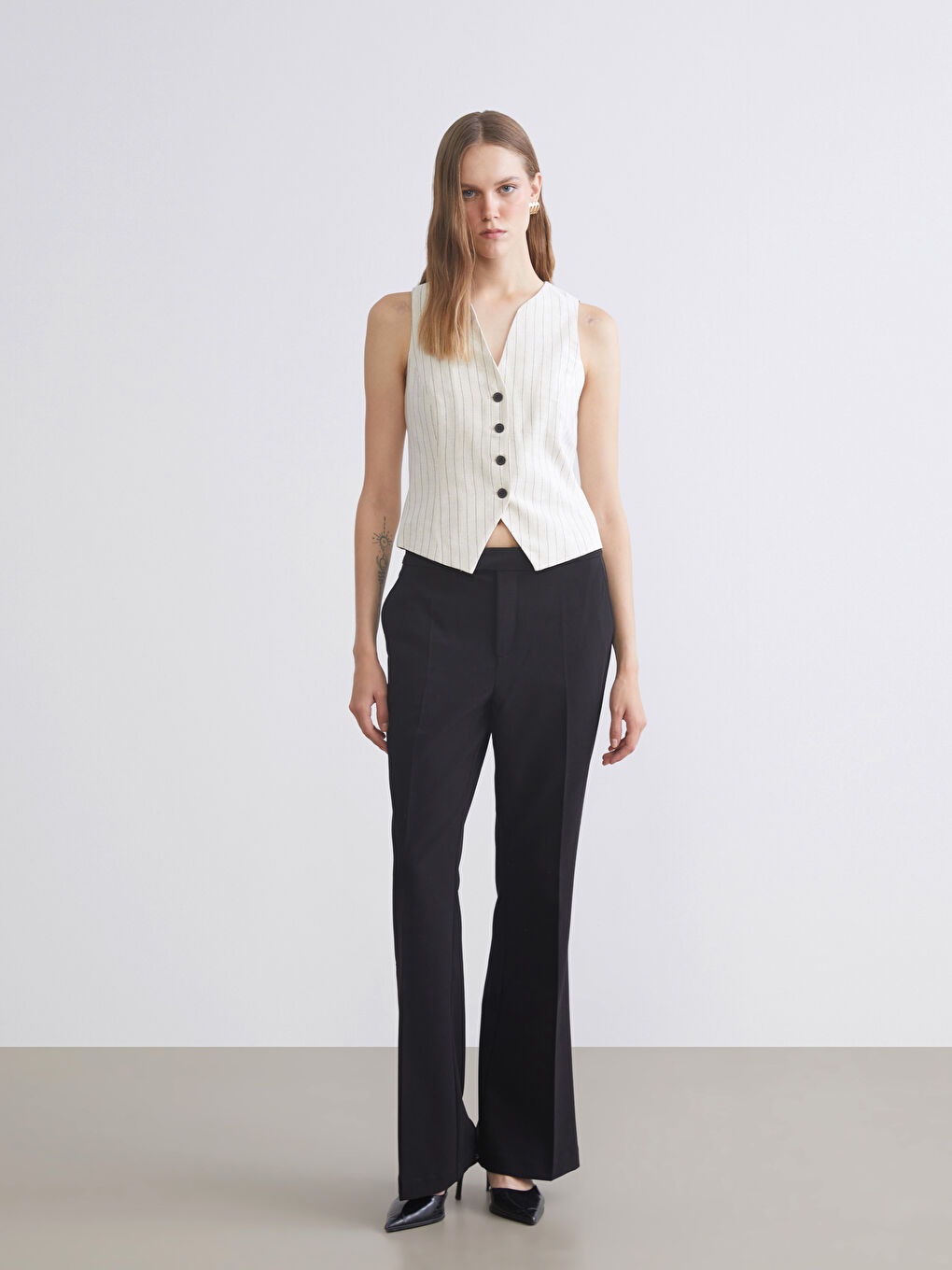 V-Neck Striped Linen Blend Women's Classic Waistcoat-3