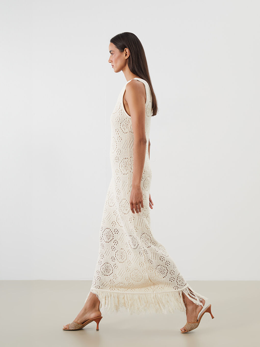 Ekru V Yaka Ajurlu Triko Elbise