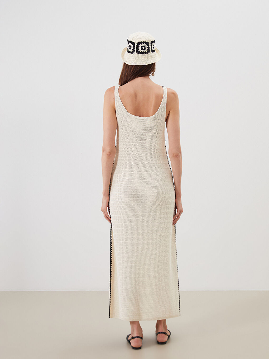 Ekru U Yaka Ajurlu Triko Elbise-3