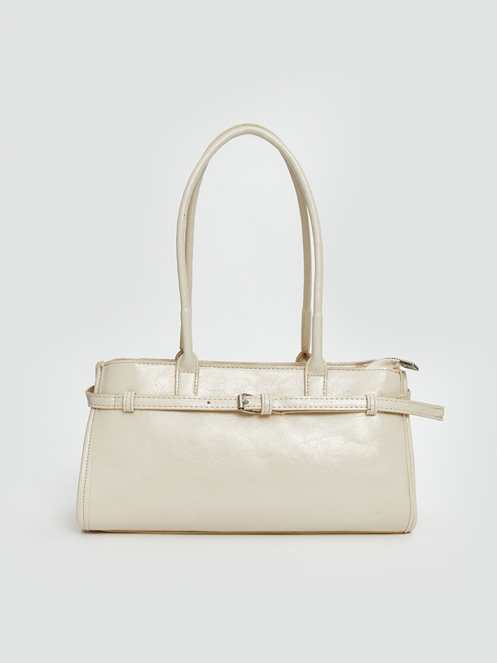 Ekru Deri Görünümlü Kadın Baget Çanta