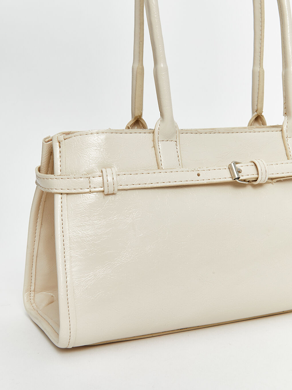 Ekru Deri Görünümlü Kadın Baget Çanta-2