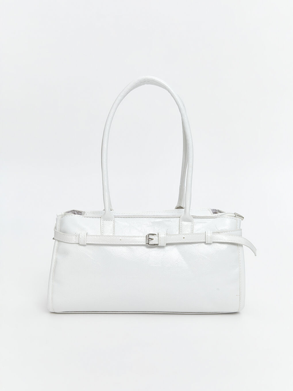 Beyaz Deri Görünümlü Kadın Baget Çanta