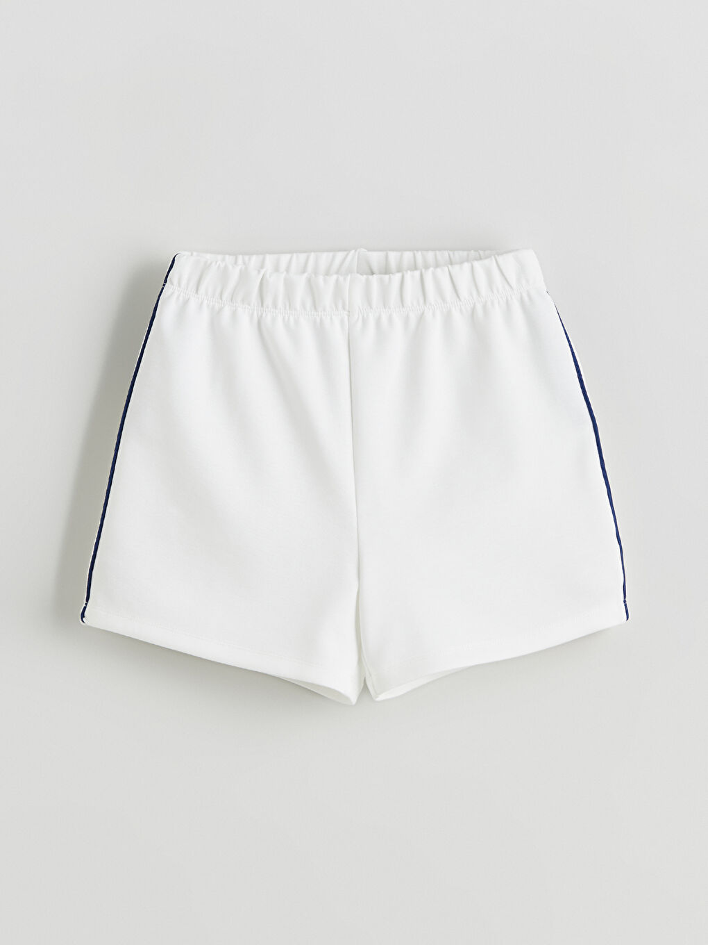 Ekru Beli Lastikli Kız Çocuk Şort