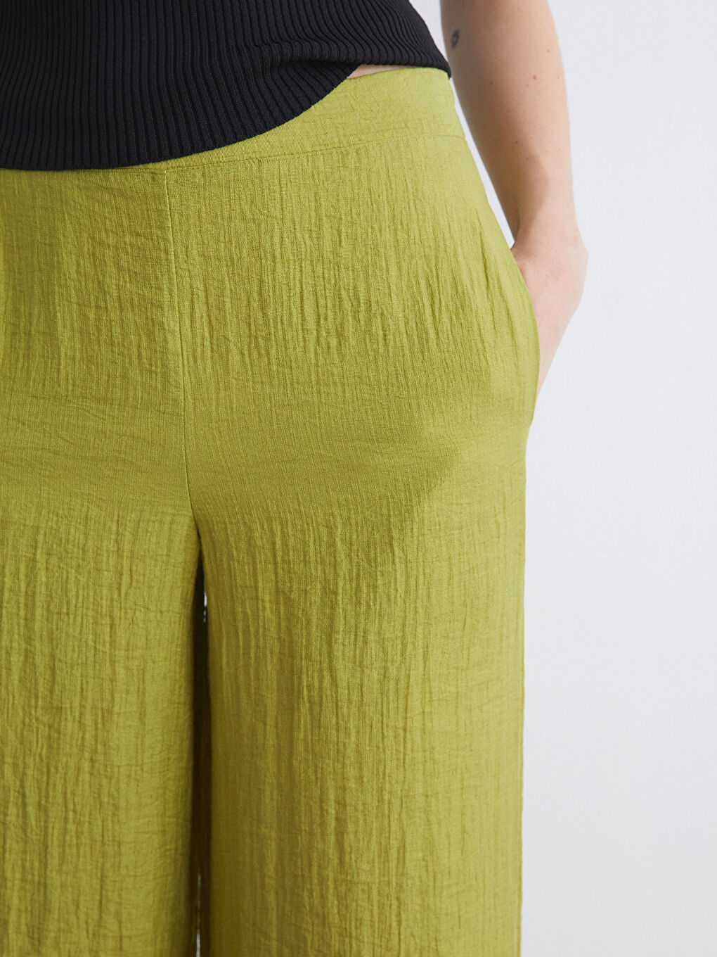 LCWAIKIKI Classic Elasticated Waist Linen-Look Women's Trousers -S5QE85Z8-SQ5
