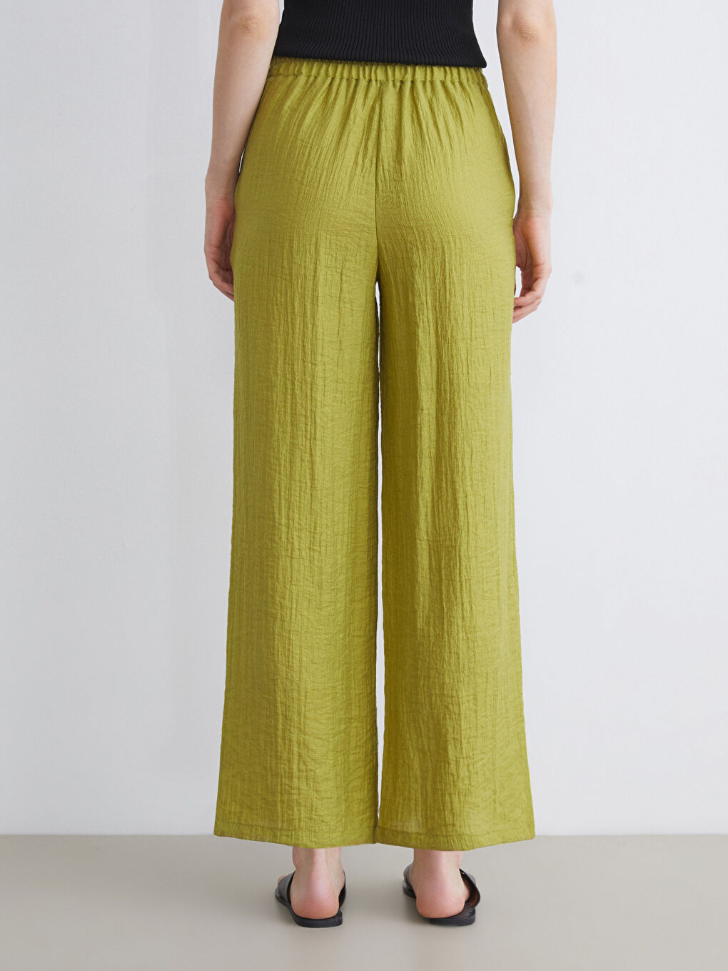 LCWAIKIKI Classic Elasticated Waist Linen-Look Women's Trousers -S5QE85Z8-SQ5
