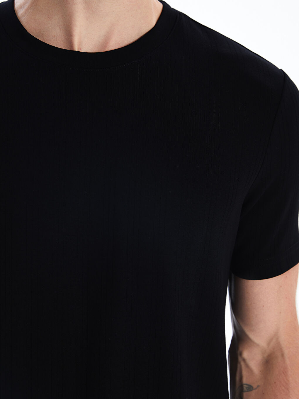 Siyah Bisiklet Yaka Erkek Tişört-2