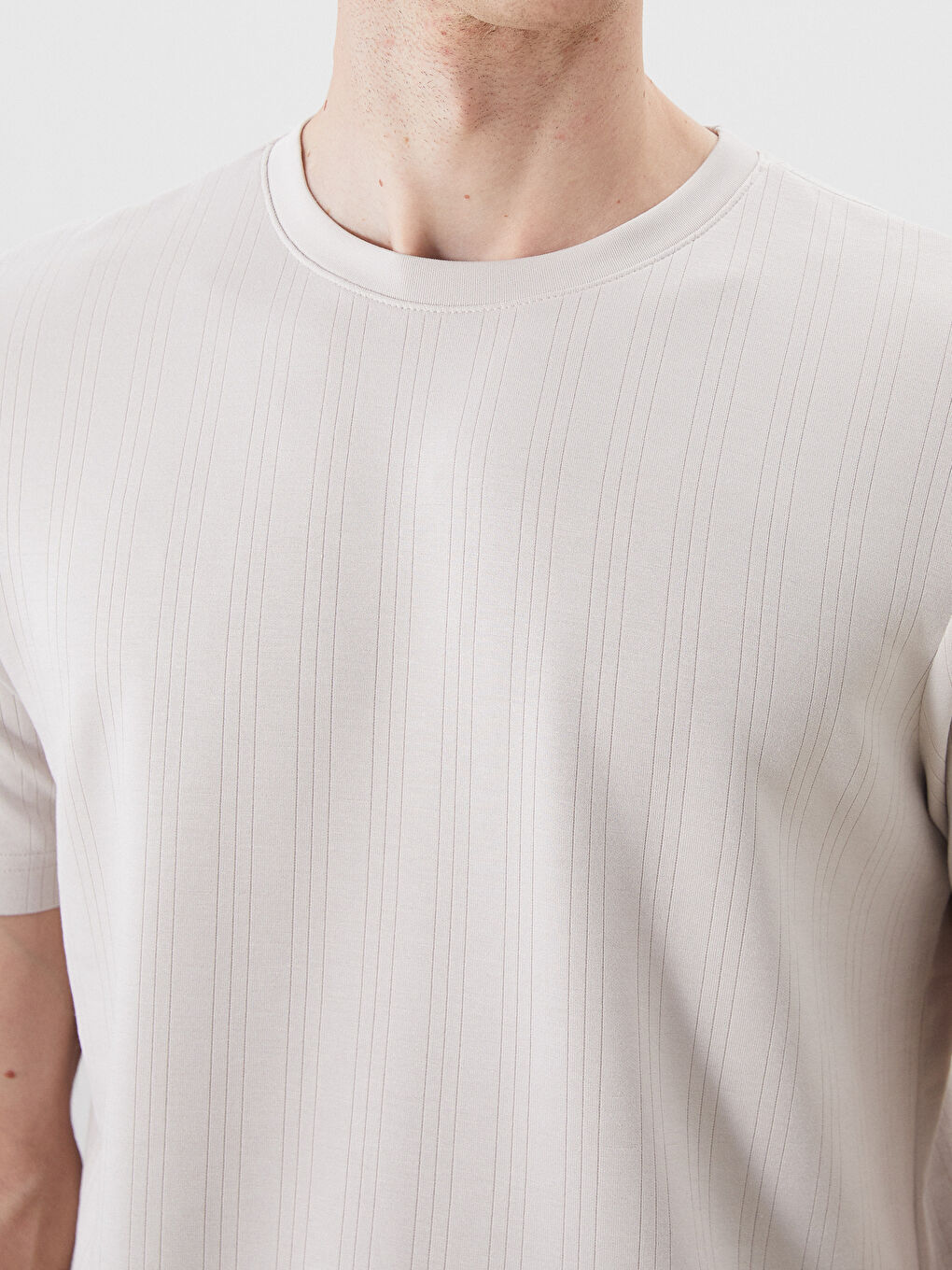 Bej Bisiklet Yaka Erkek Tişört-2