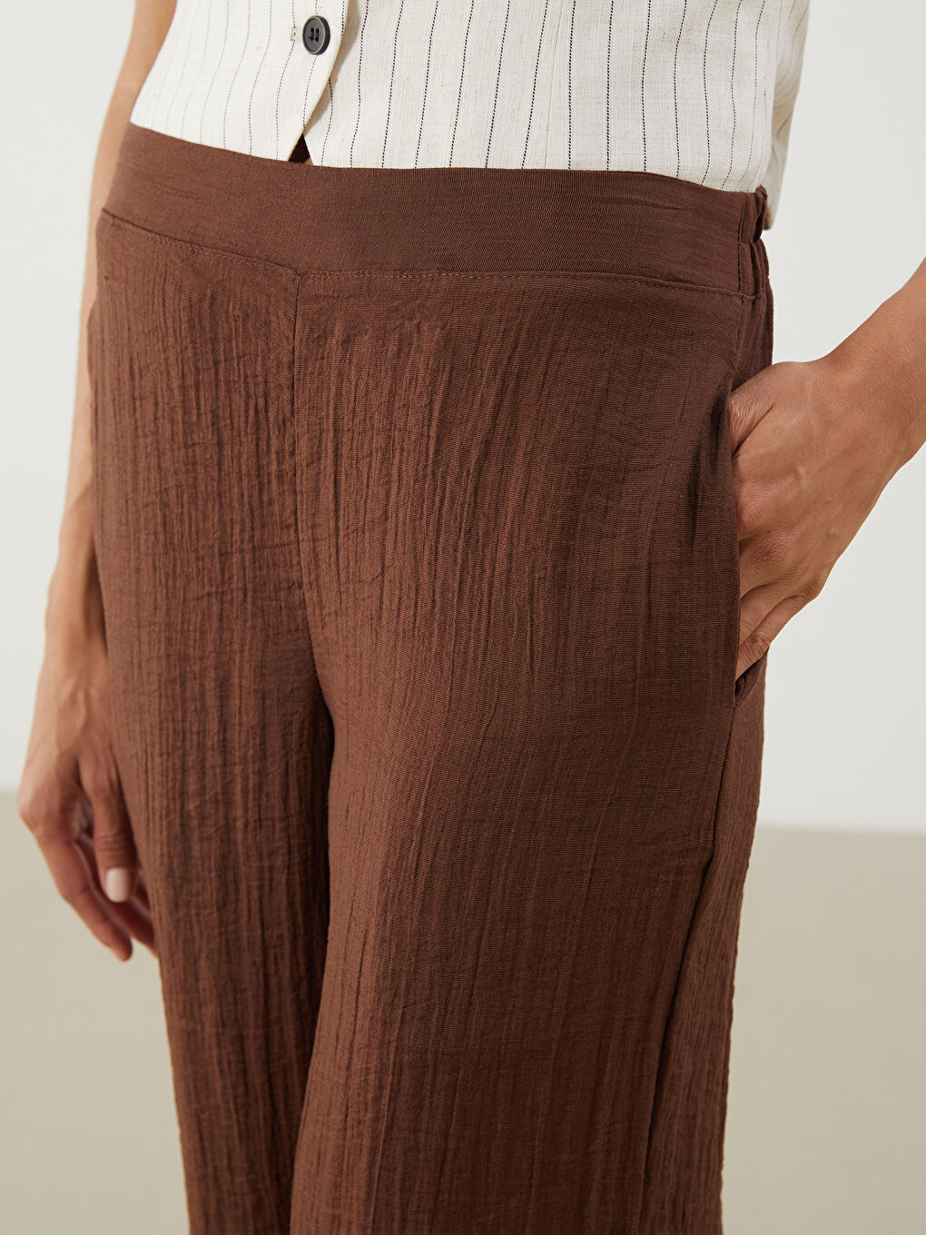 LCWAIKIKI Classic Elasticated Waist Linen-Look Women's Trousers -S5QE91Z8-L0C