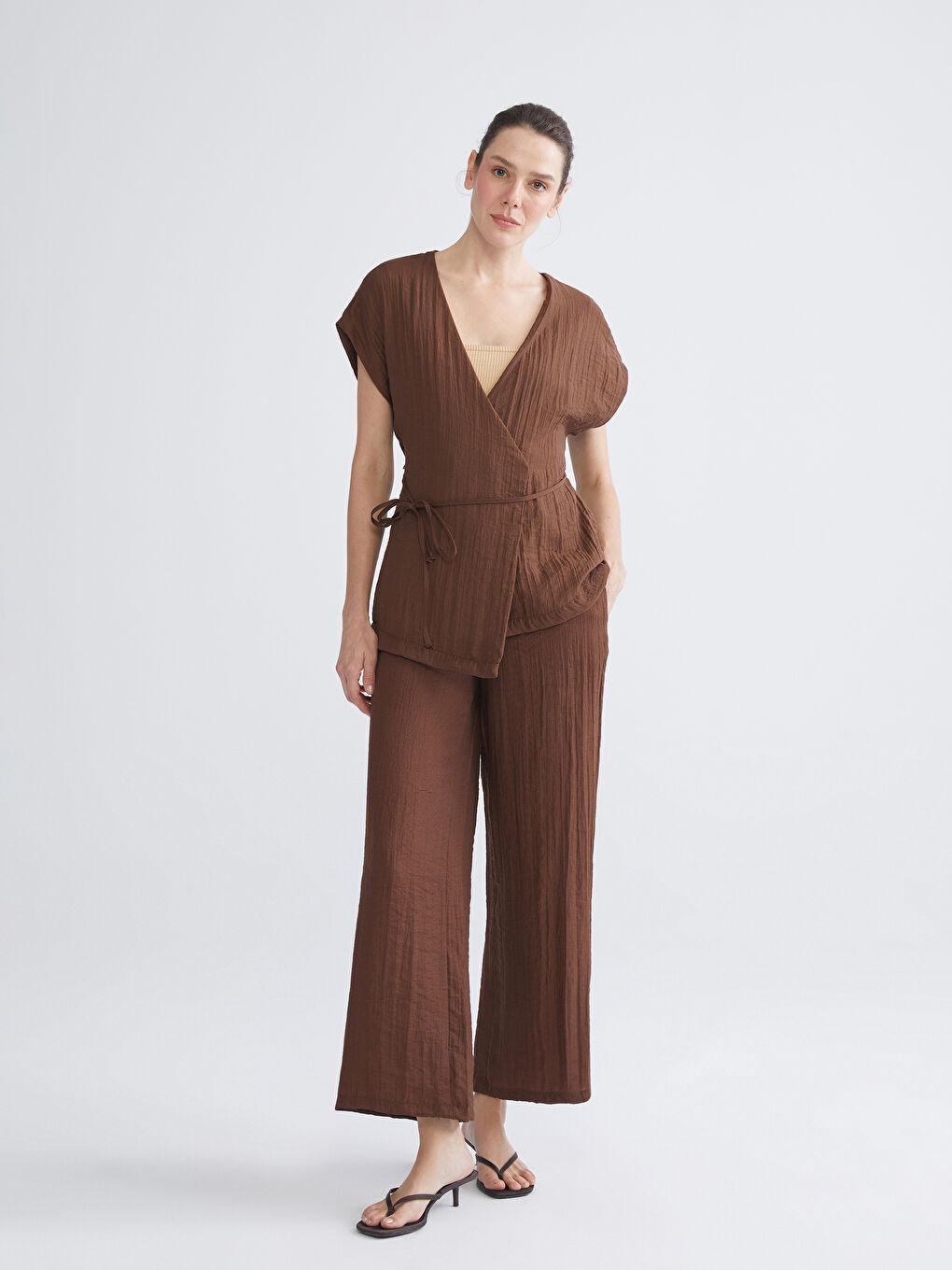 Pantalone od materijala s izgledom lana sa elastičnim strukom za žene