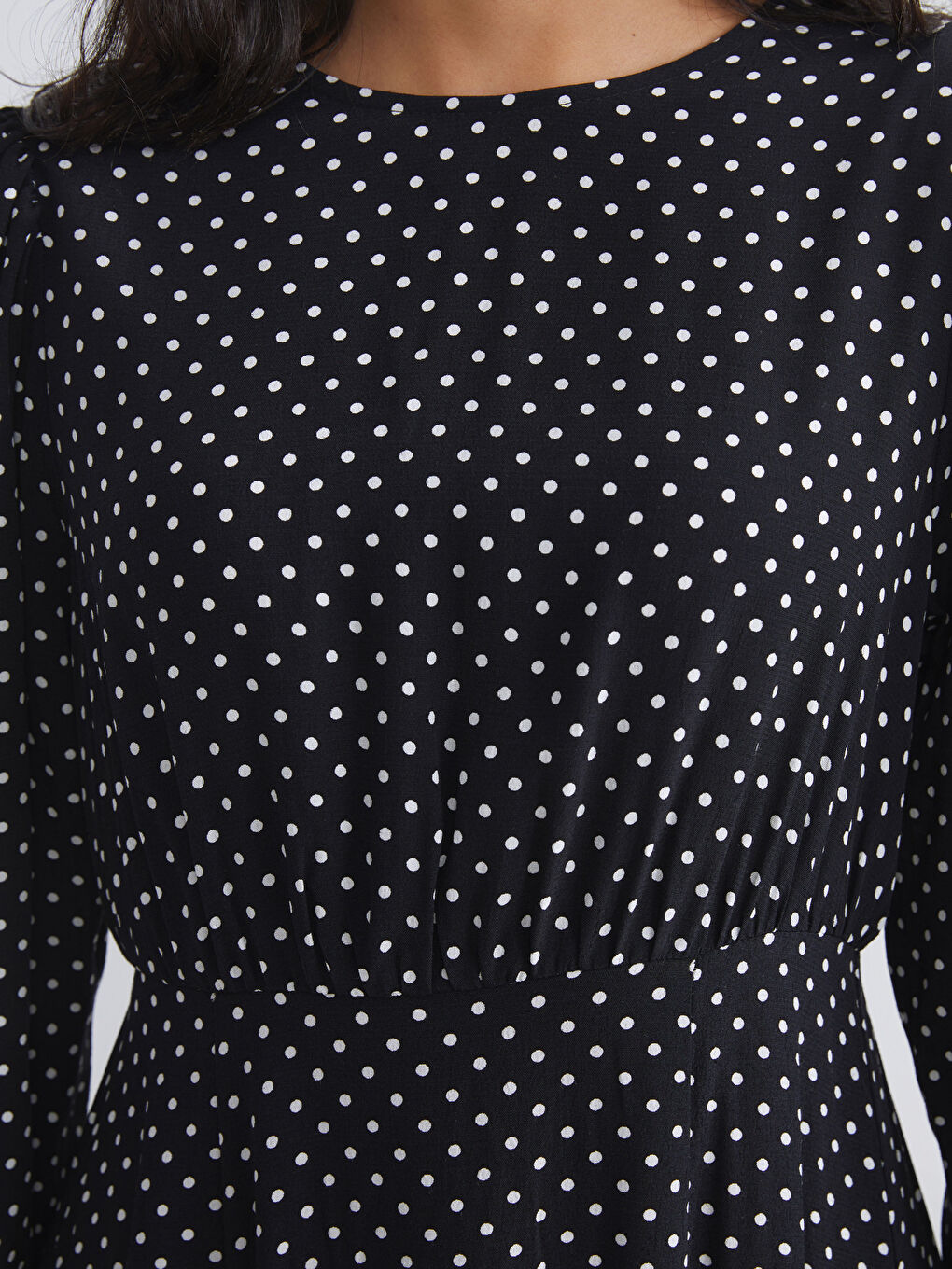 Siyah Bisiklet Yaka Puantiyeli Belden Oturtmalı Elbise-2