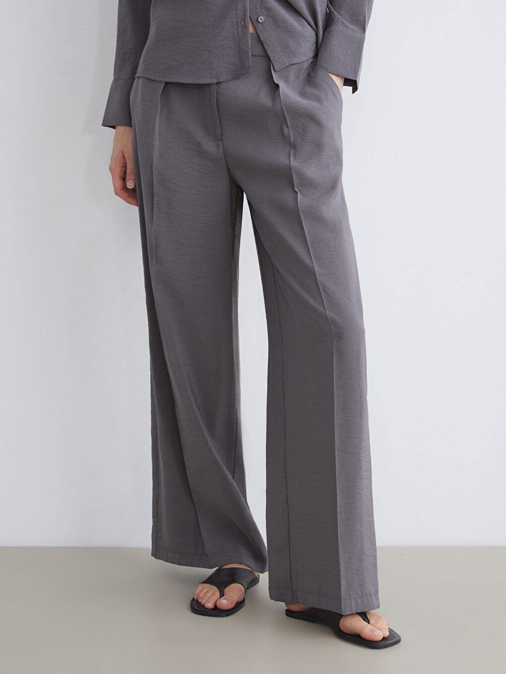 Elastic Waist Modal Blend Women's Pleated Trousers-1