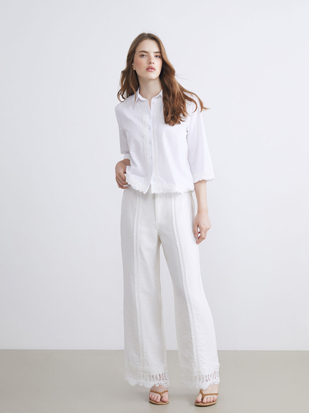 Ekru Beli Lastikli Dantel Detaylı Kadın Pantolon