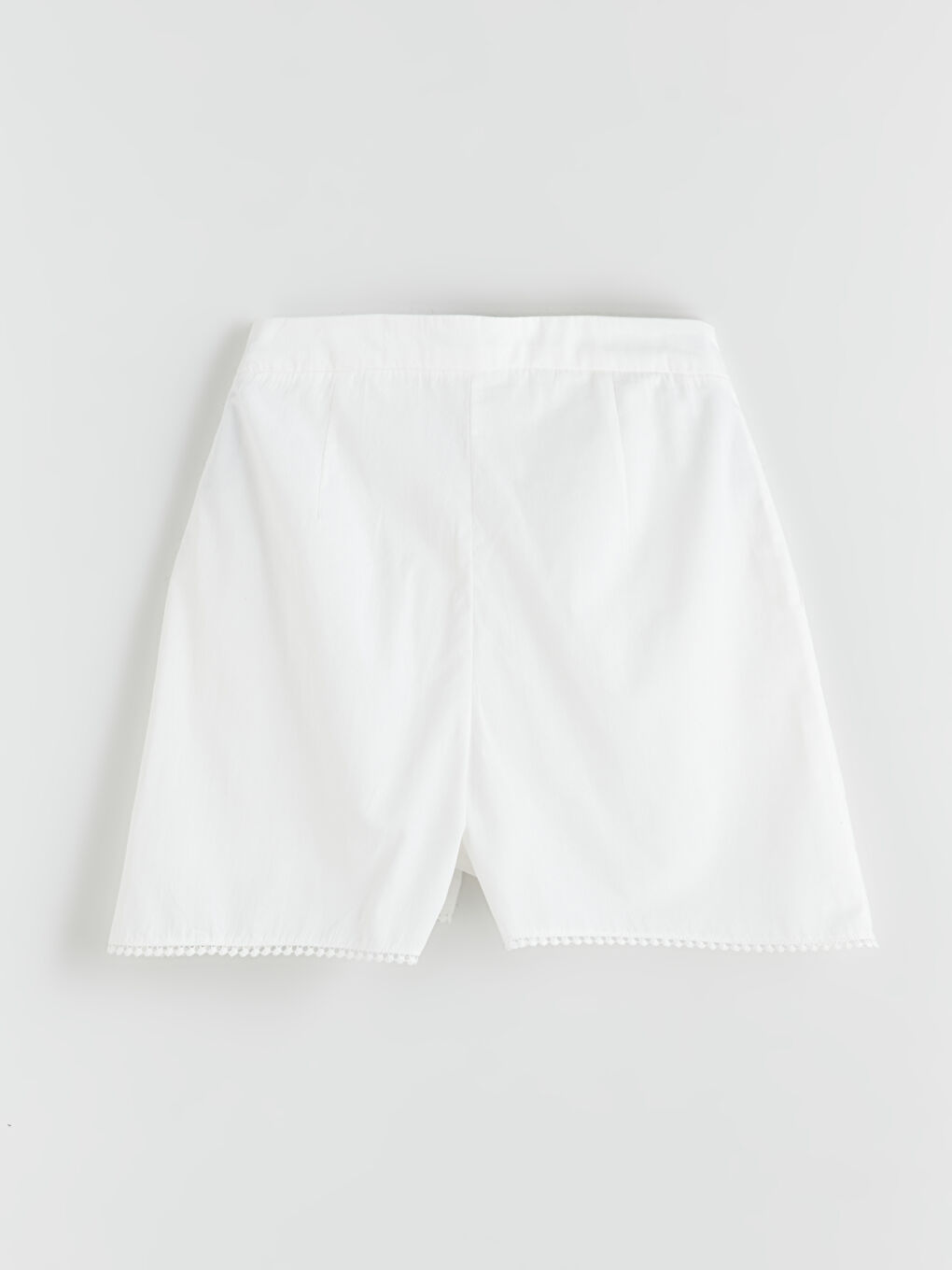Beyaz Ajurlu Brode Kadın Şort-10