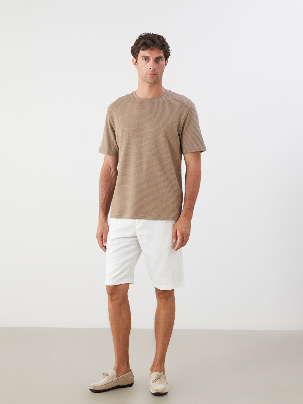 Чоловіча футболка з круглим вирізом-1