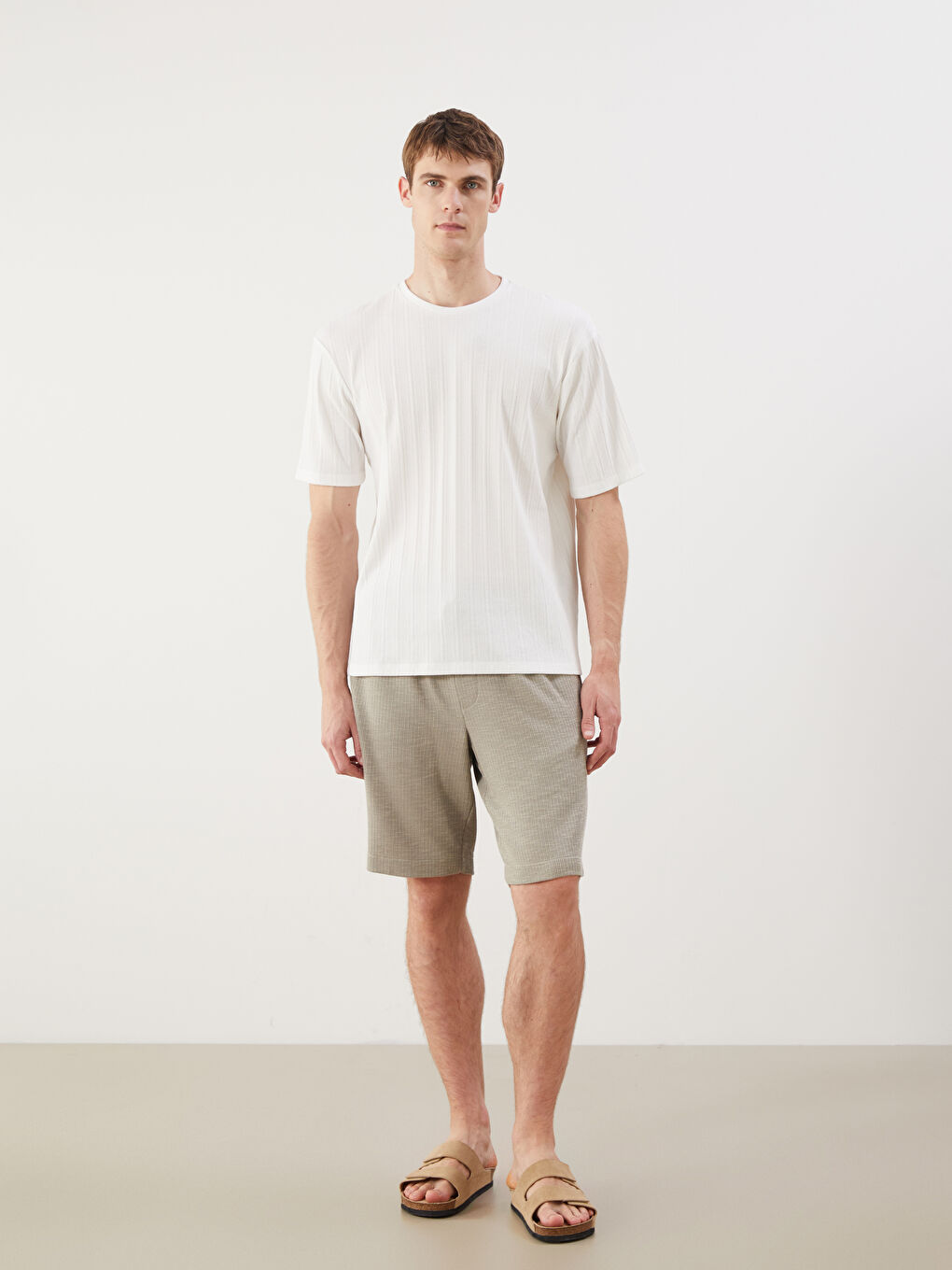 Ekru Bisiklet Yaka Erkek Dokulu Tişört-1