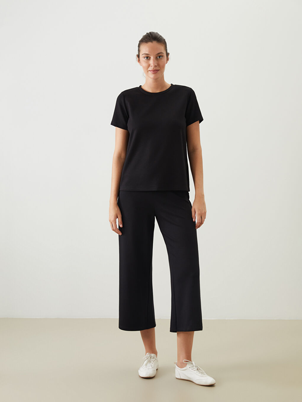 Crew Neck Women's T-Shirt -S5QG06Z8-CVL