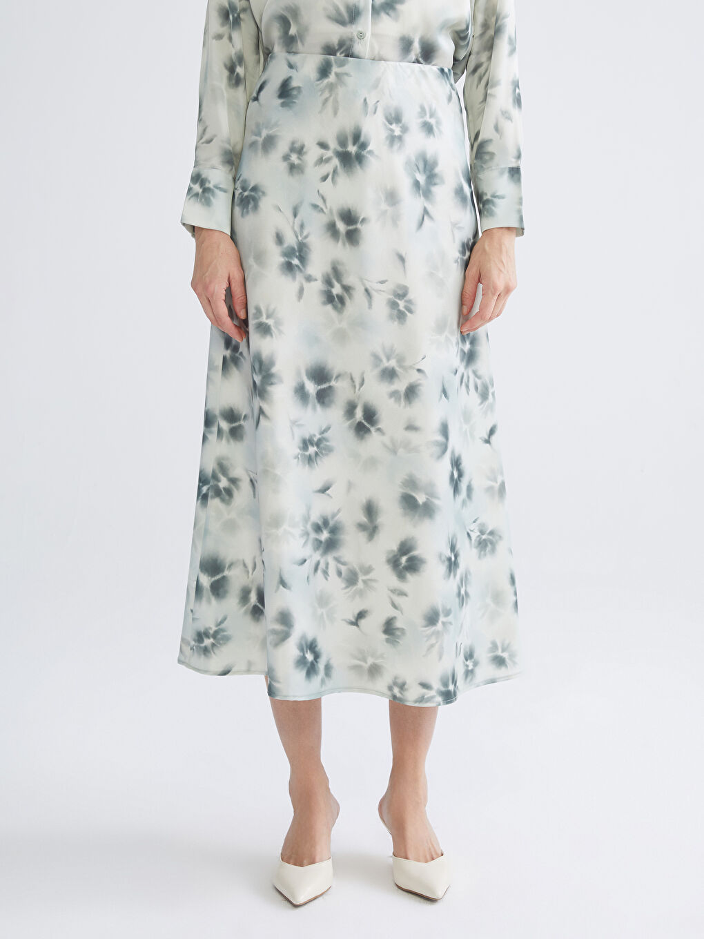 Karışık Beli Lastikli Çiçekli A Kesim Saten Etek-1