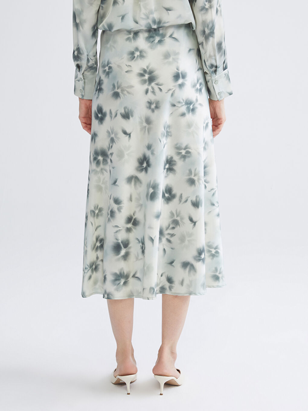 Karışık Beli Lastikli Çiçekli A Kesim Saten Etek-3