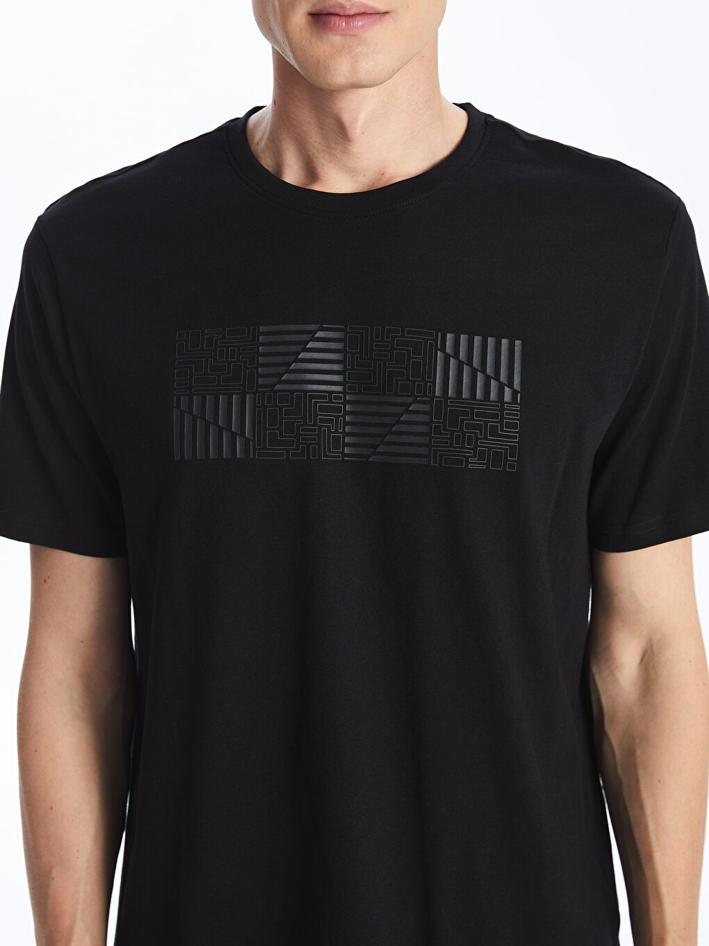 Siyah Bisiklet Yaka Baskılı Penye Erkek Tişört-5