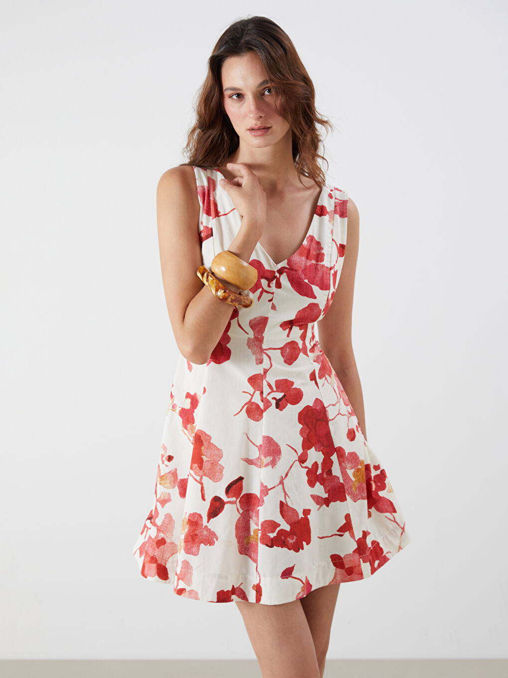 Pembe V Yaka Çiçekli Mini Elbise-1