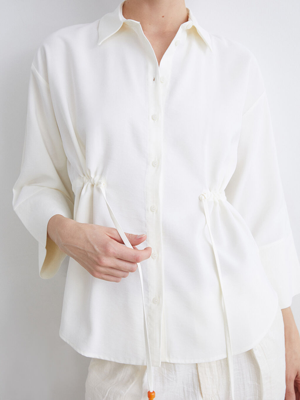 LCWAIKIKI Classic Woman WHITE Shirt -S5QH26Z8-Q6K