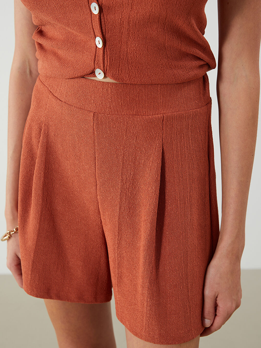 Woman BROWN Shorts -S5QI16Z8-H2C