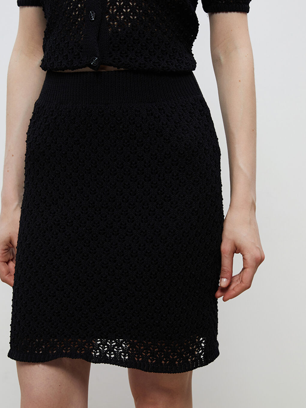 Siyah Beli Lastikli Ajurlu Mini Triko Etek-2