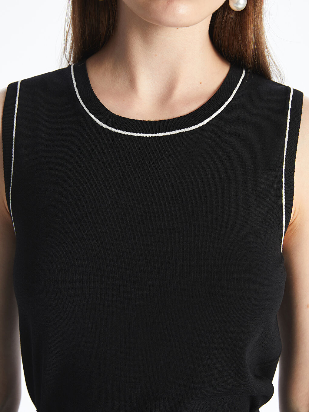 Siyah Bisiklet Yaka Kadın Triko Atlet-2