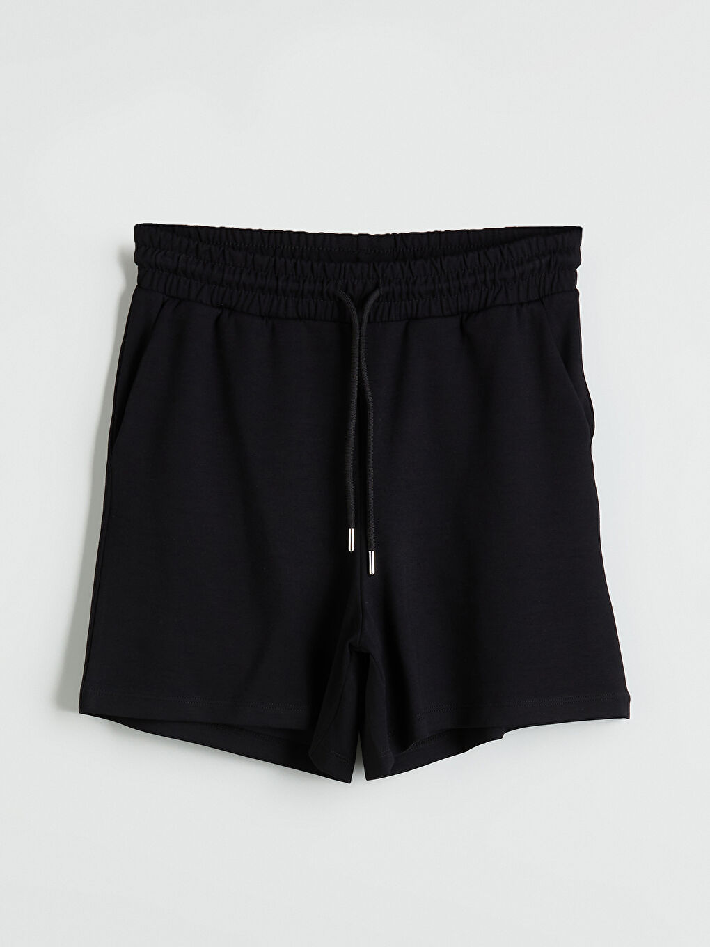 Siyah Beli Lastikli Kadın Şort-8