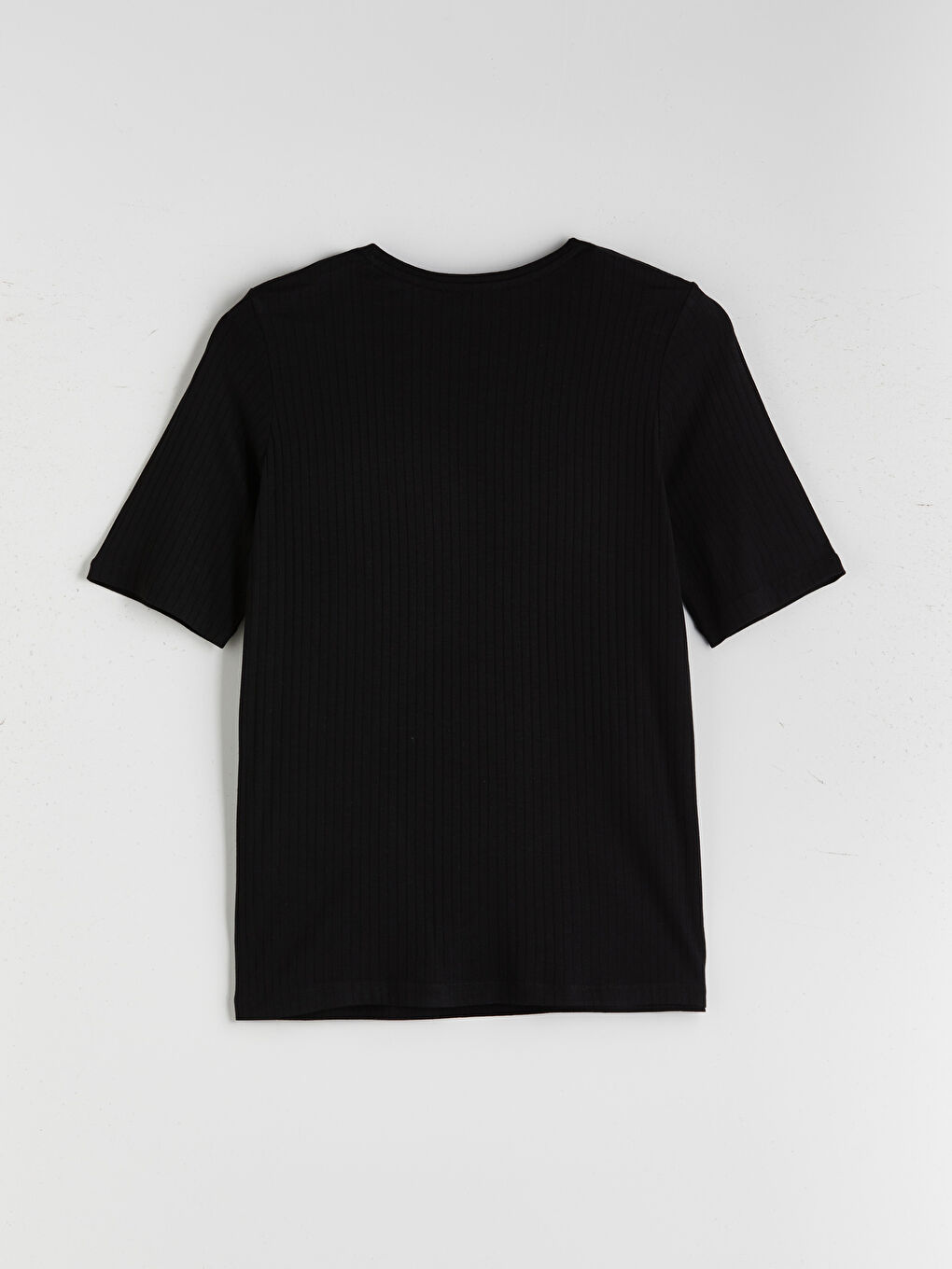 Siyah Bisiklet Yaka Dokulu Kadın Tişört-6