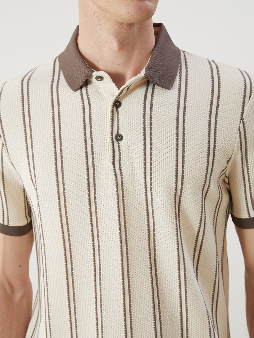 Gri Polo Yaka Çizgili Erkek Tişört-2