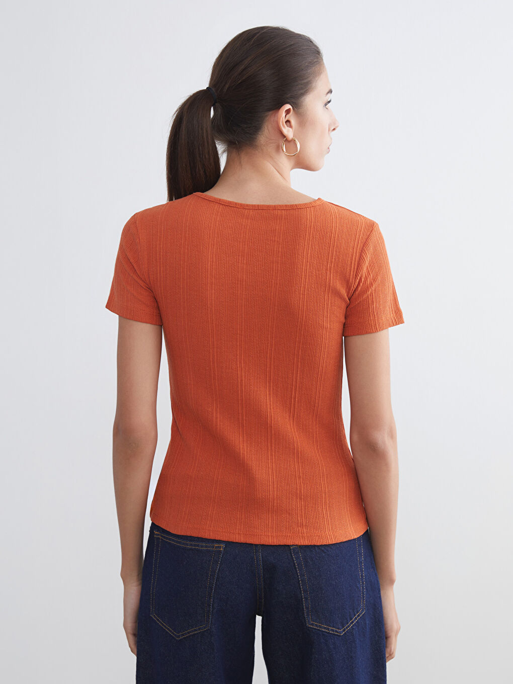 LCWAIKIKI Classic Crew Neck Textured Women's T-Shirt -S5QI81Z8-H5J