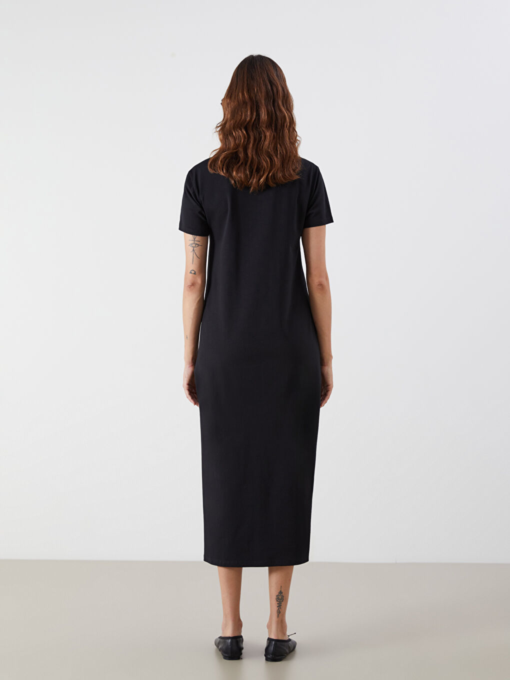 Siyah Bisiklet Yaka Yırtmaçlı Elbise-3