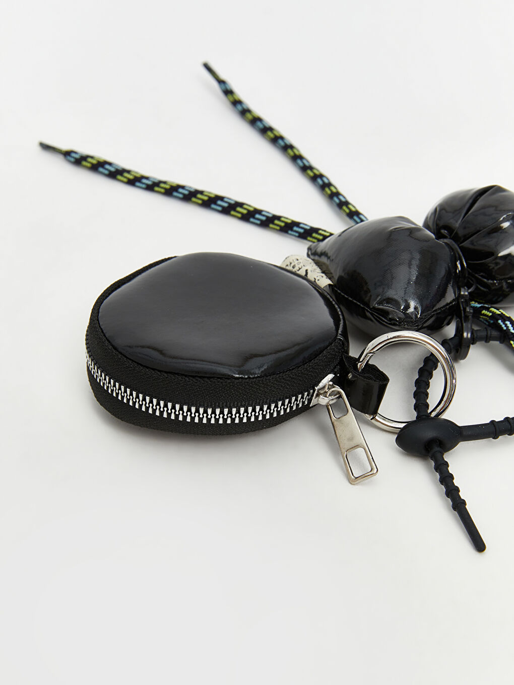 Fiyonk Detaylı Kadın Anahtarlık-1