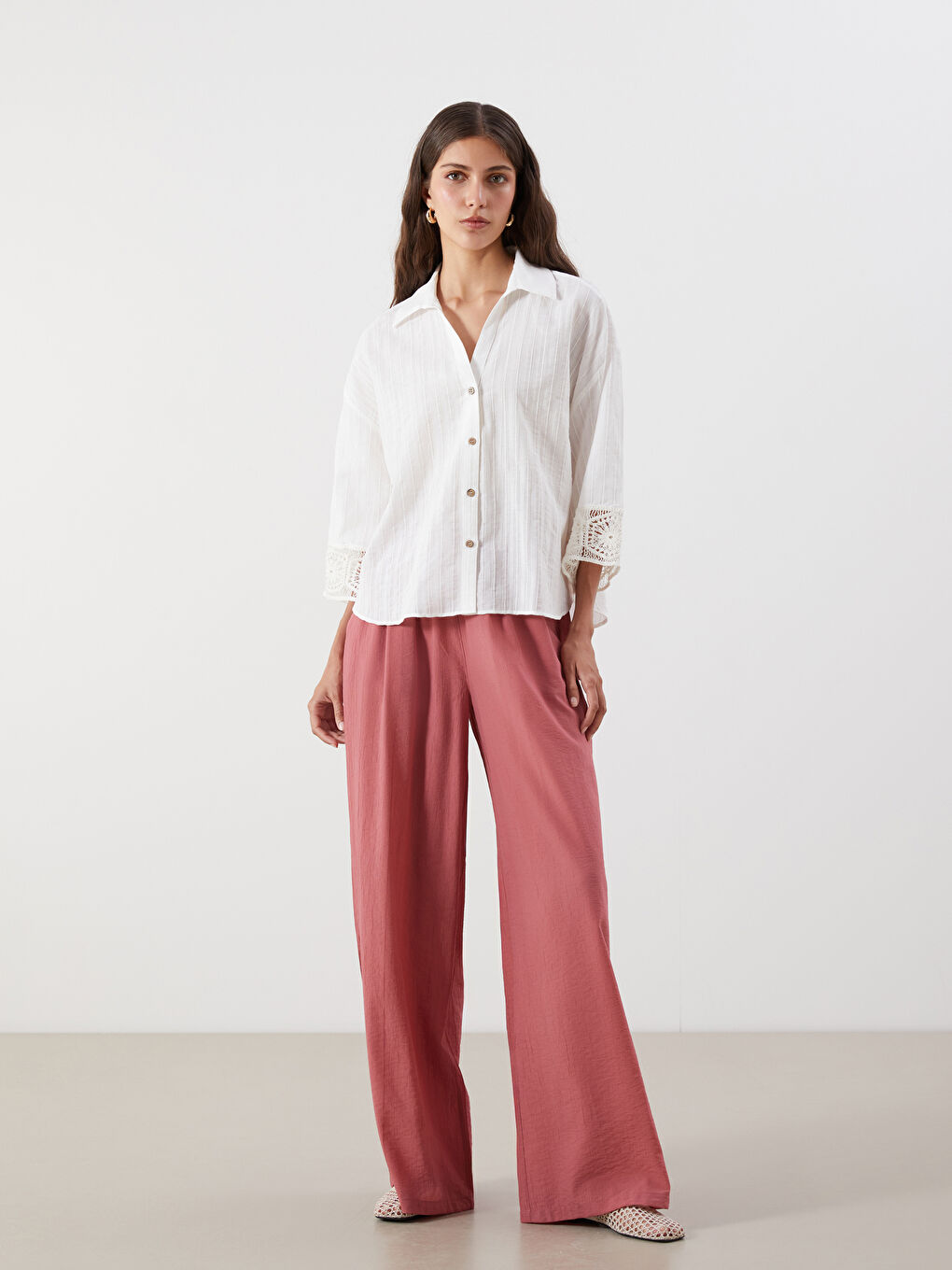 Ekru Dantel Detaylı Oversize Kadın Gömlek-1