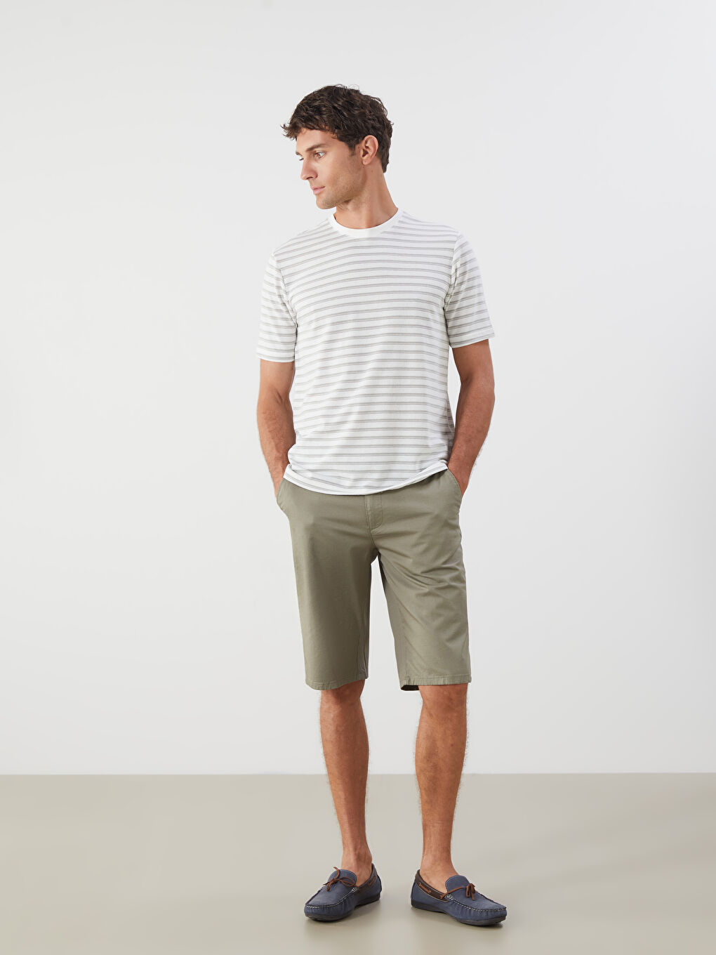 Yeşil Bisiklet Yaka Çizgili Erkek Tişört-1