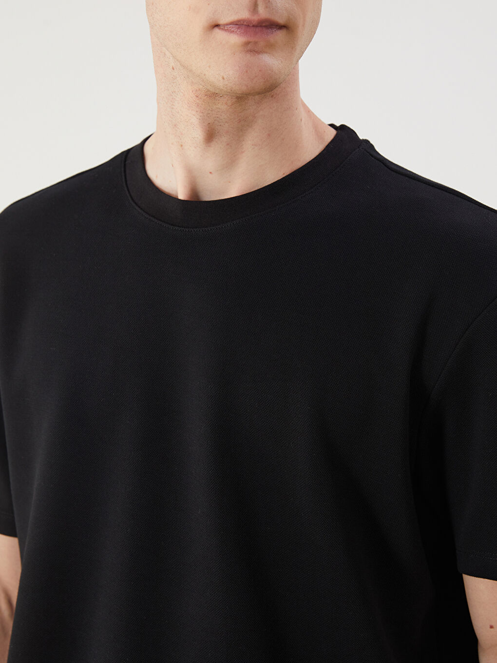 LCW Vision Man BLACK T-Shirt -S5QK91Z8-CVL