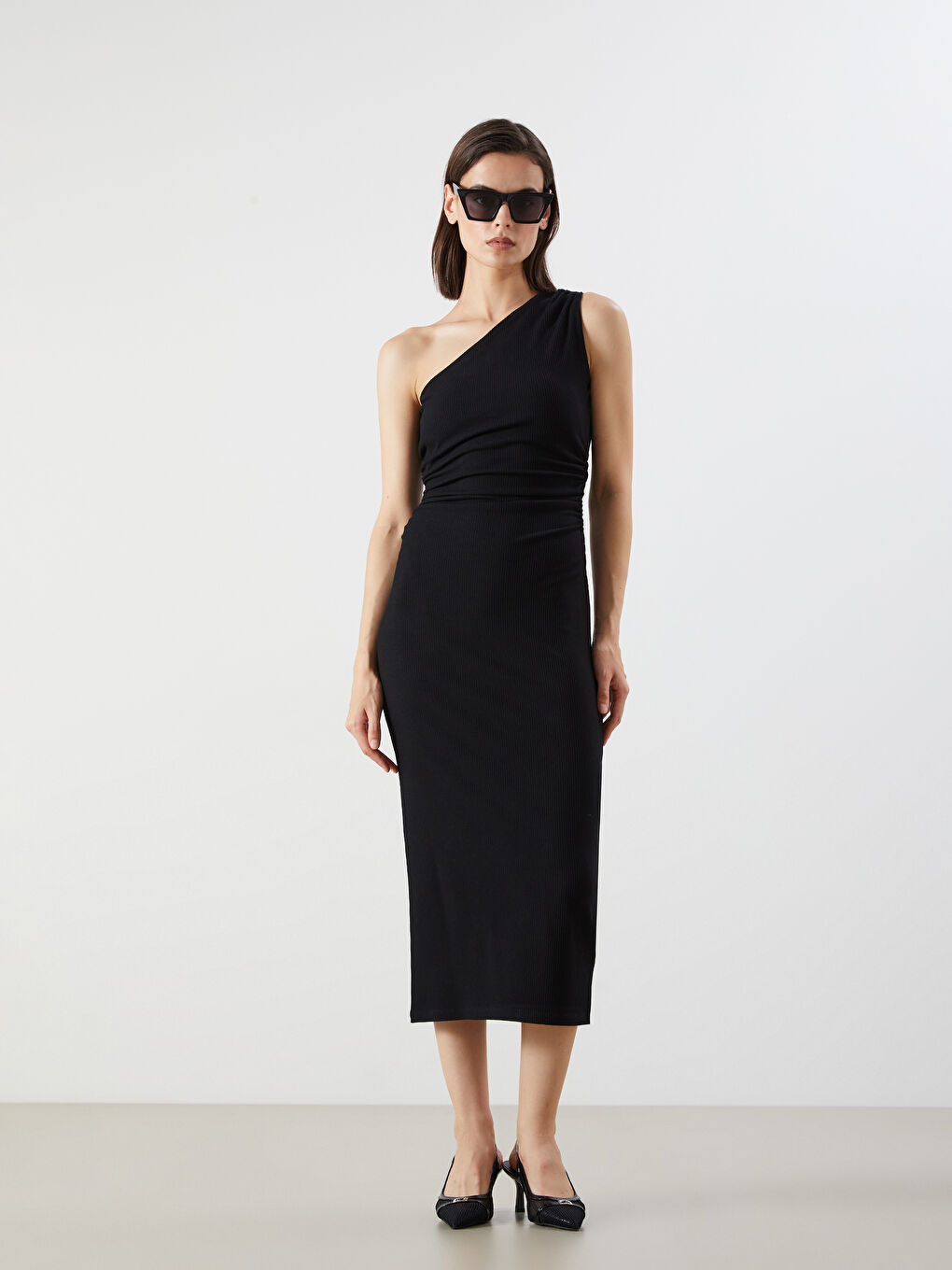 Siyah Tek Omuz Büzgülü Bodycon Elbise-1