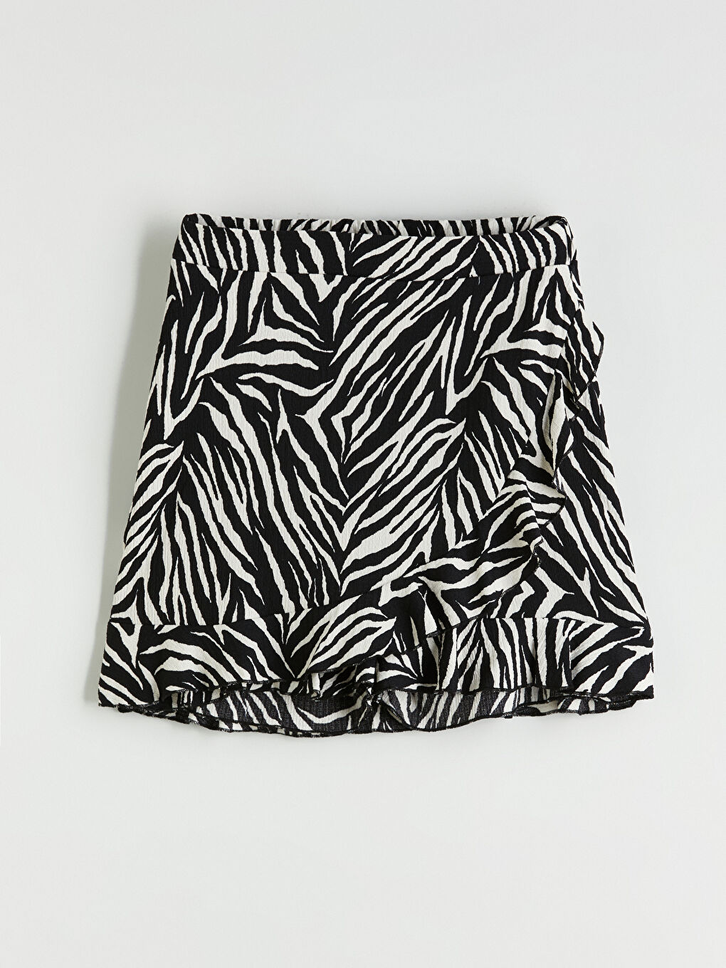 Siyah Beli Lastikli Dokulu Kadın Şortlu Etek-4