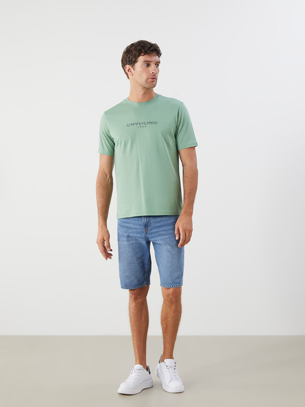 LCWAIKIKI Classic Crew Neck Printed Jersey Men's T-Shirt -S5QK99Z8-GFG