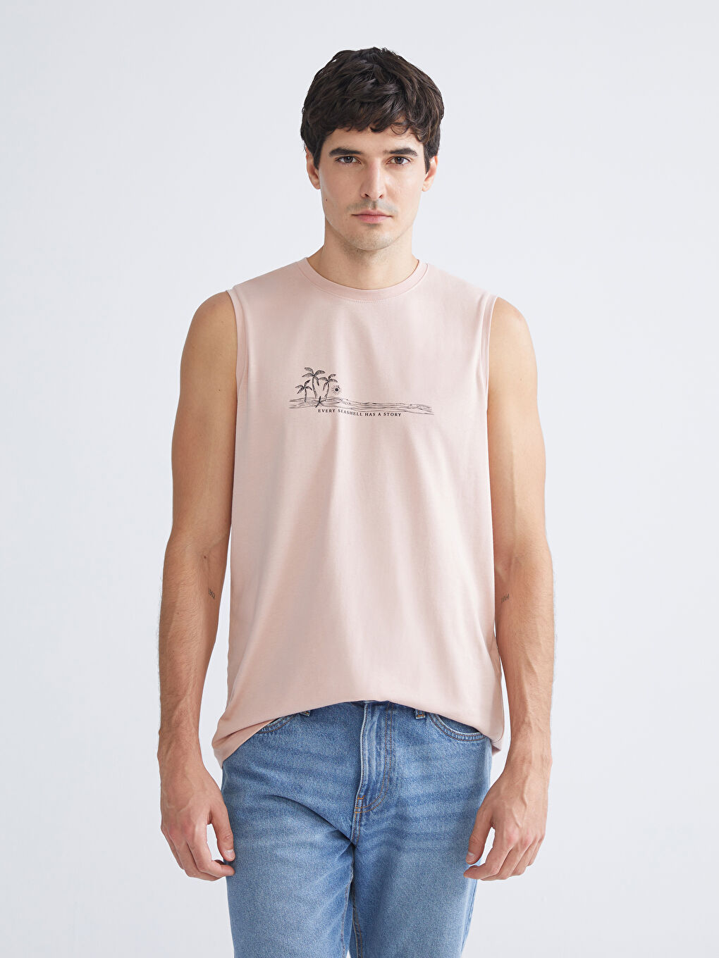 Pembe Bisiklet Yaka Baskılı Erkek Kolsuz Tişört