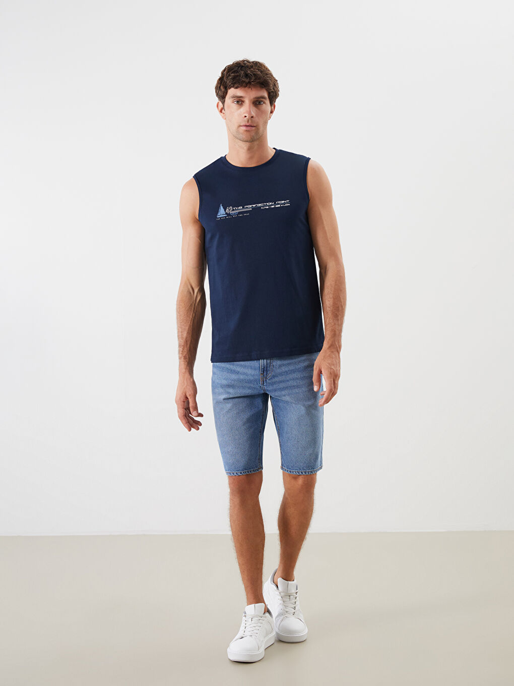 LCWAIKIKI Classic Crew Neck Printed Men's Sleeveless T-Shirt -S5QL03Z8-DWP