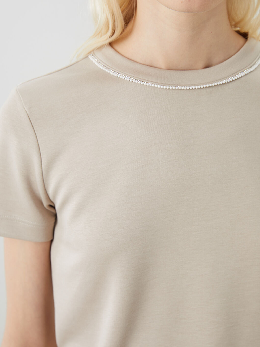 LCW Vision Crew Neck Beaded Embellished Women's T-Shirt -S5QL07Z8-GD0