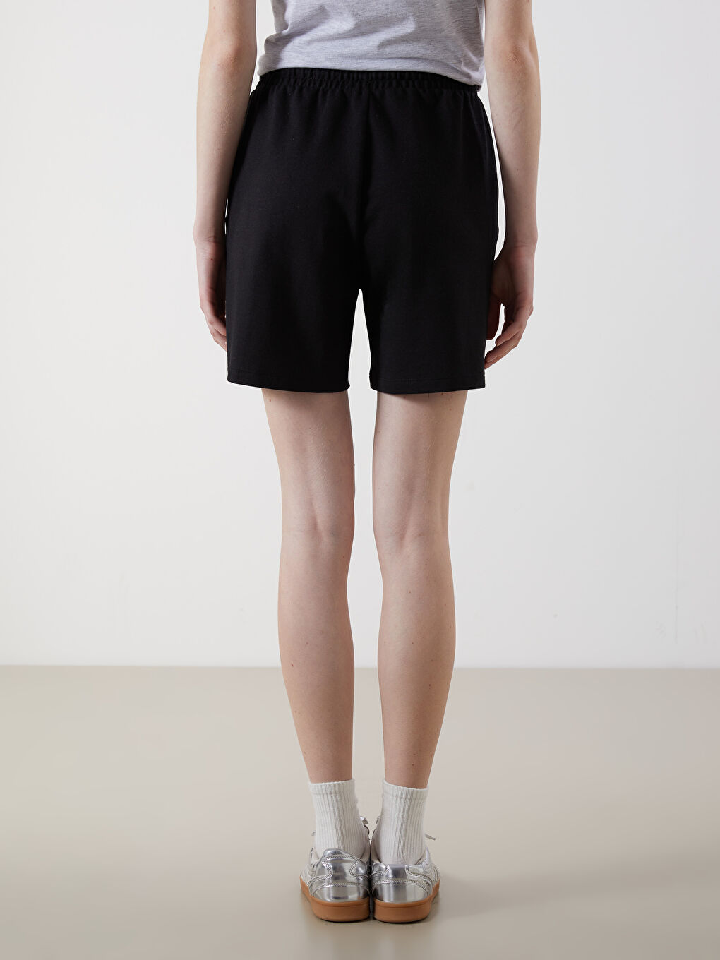 Šorts sa elastičnim strukom za žene-3